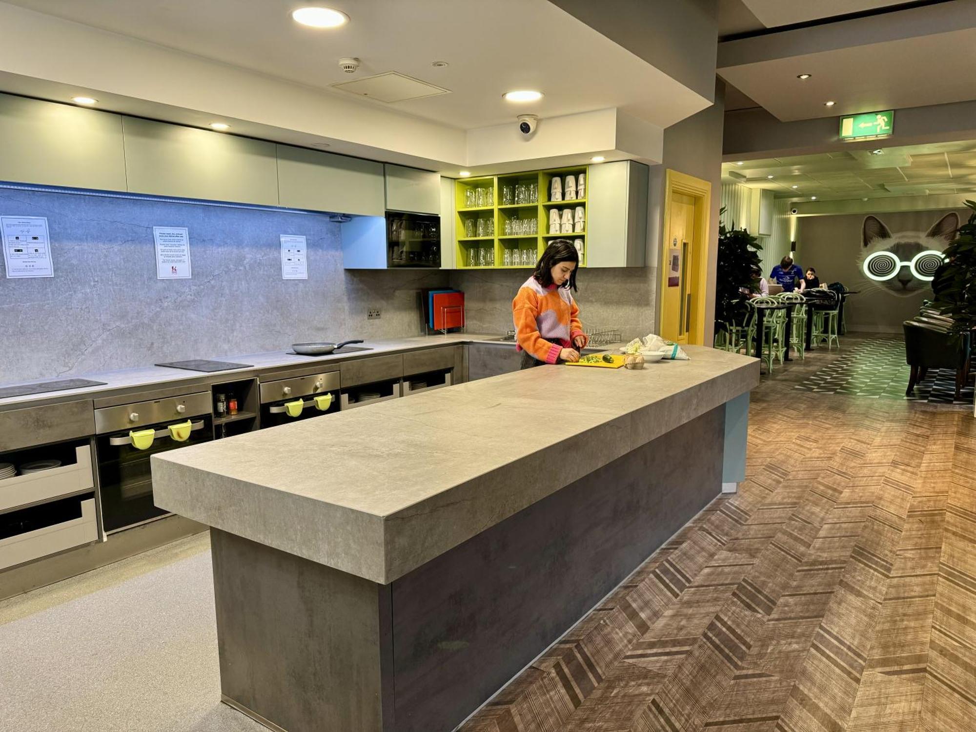 Kinlay Hostel Eyre Square Galway Ngoại thất bức ảnh