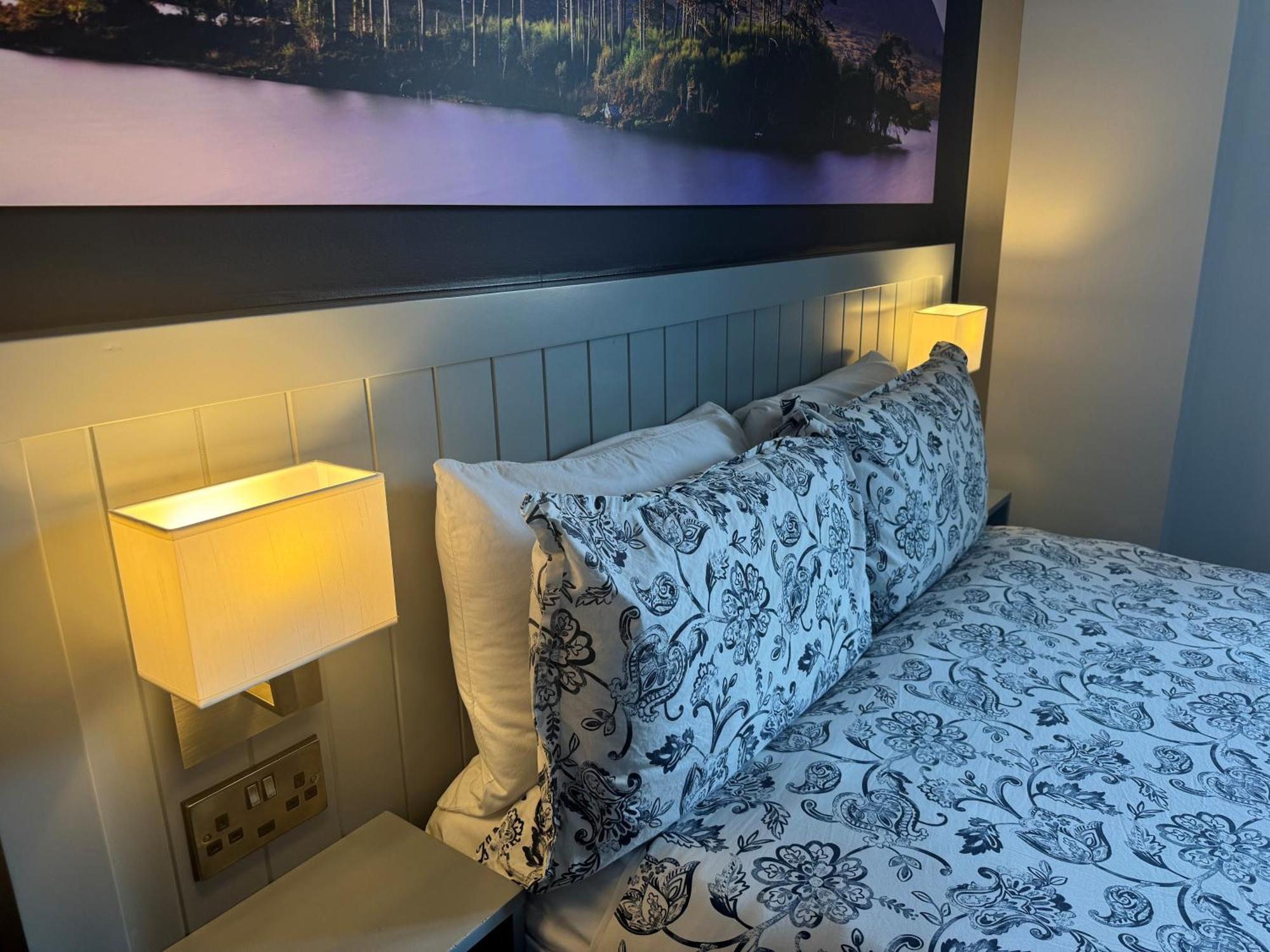 Kinlay Hostel Eyre Square Galway Ngoại thất bức ảnh