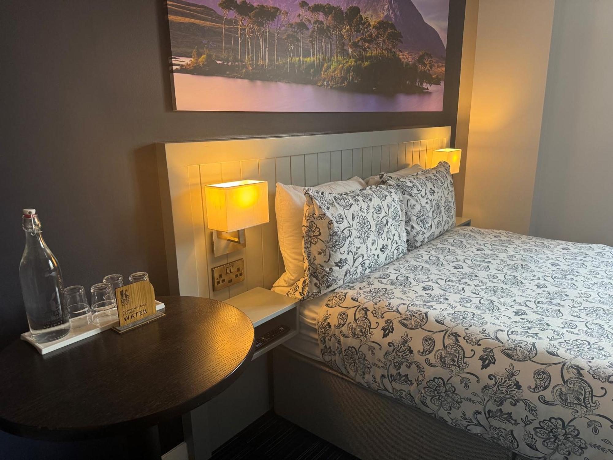 Kinlay Hostel Eyre Square Galway Ngoại thất bức ảnh