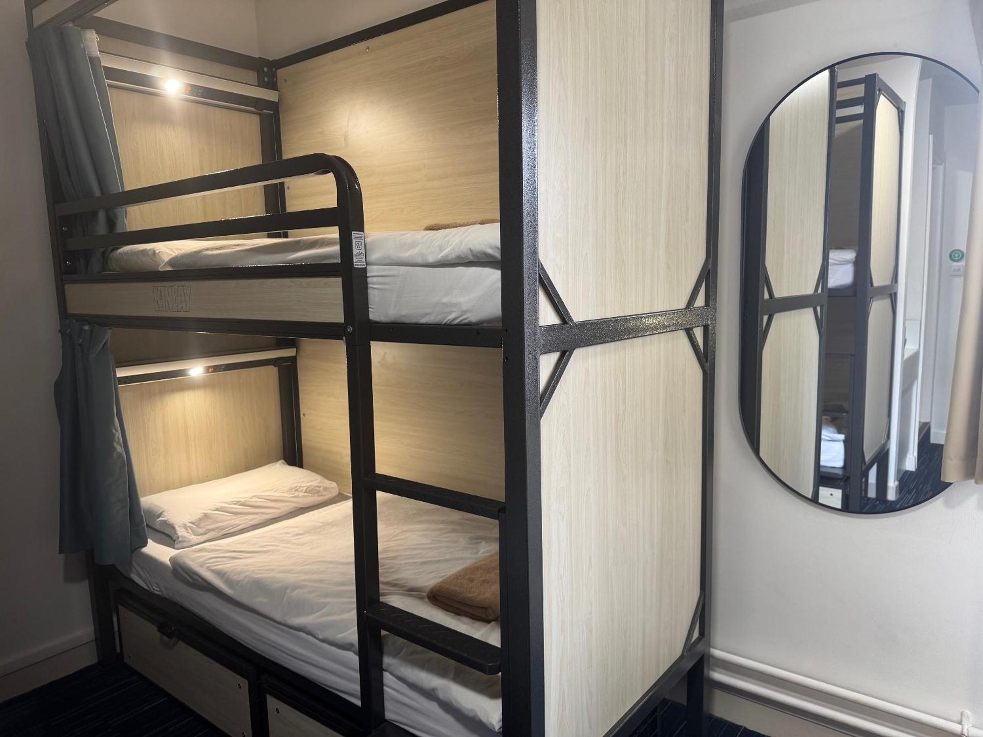 Kinlay Hostel Eyre Square Galway Ngoại thất bức ảnh